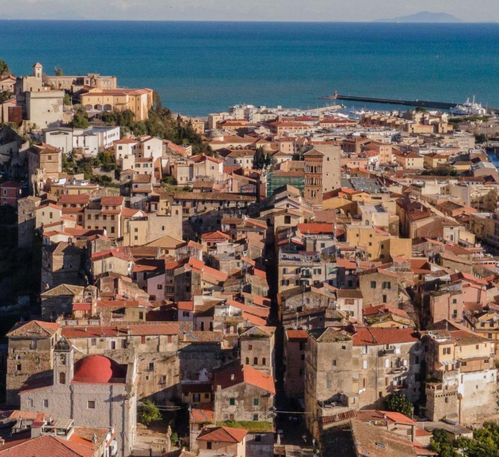 Torrione San Giovanni II 泰拉奇纳 外观 照片